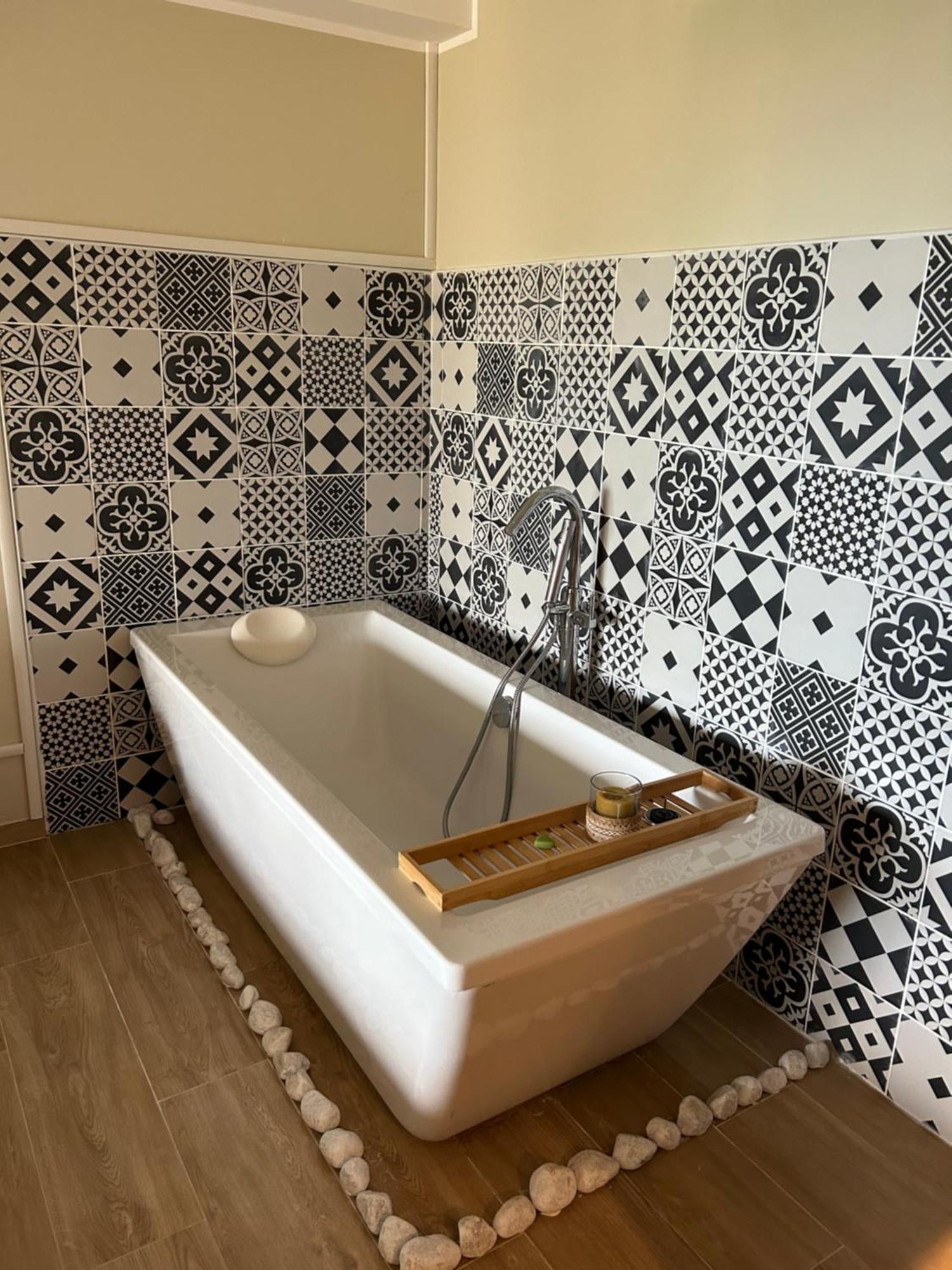 De Charme Andria Jacuzzi Apartment Patrimonio
